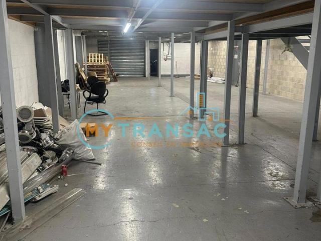 Local Commercial vente à Malassis, Bagnolet