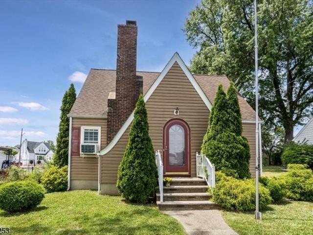 House for sale in Linden, New Jersey