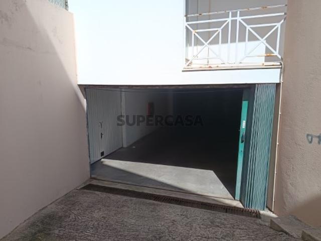 Garagem venda em Sines, Setúbal