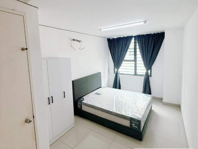 Room for rent in Taman Perindustrian Meranti Jaya, Sepang