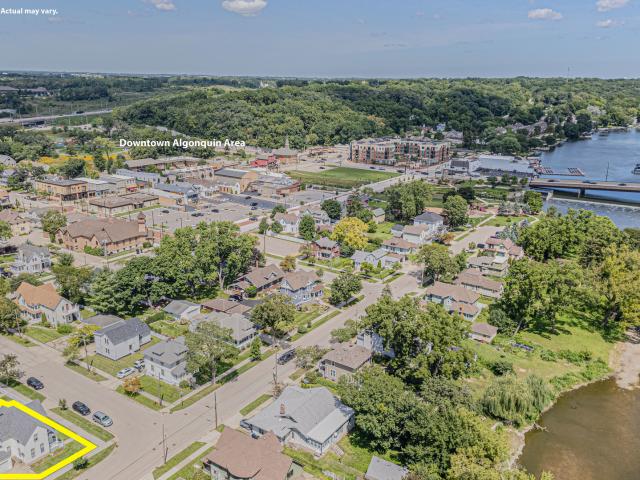 House for sale in Mchenry, Illinois