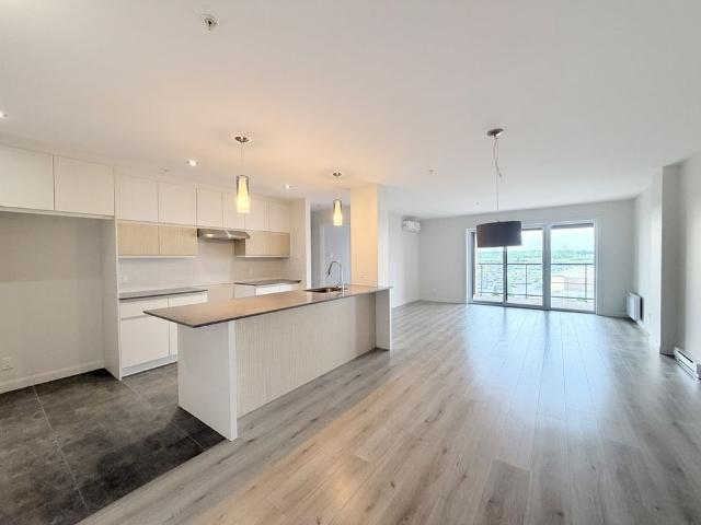 Apartment for rent in Place-du-Paysan, Lévis