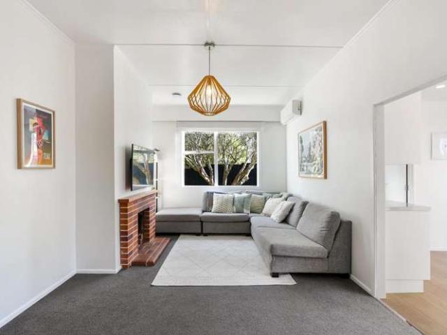 House for sale in Glen Eden, Waitākere Ranges