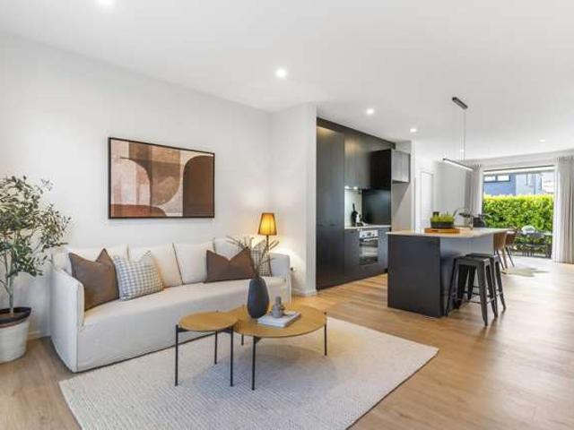 Townhouse for sale in Mount Wellington