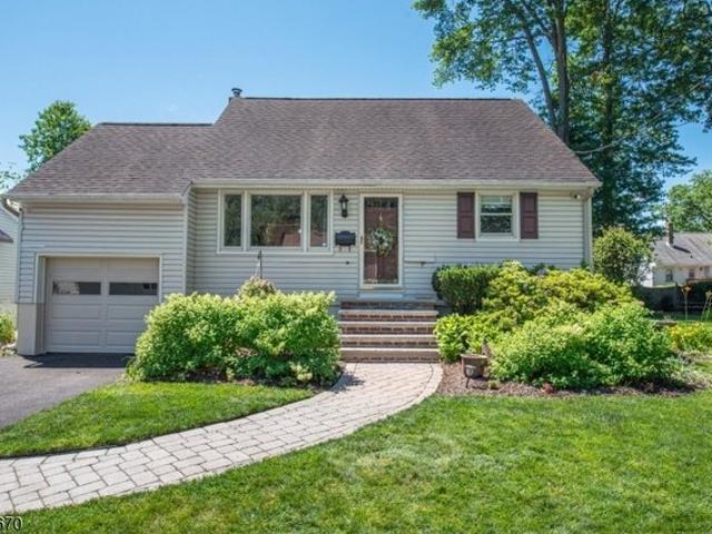 House for sale in Parsippany, New Jersey