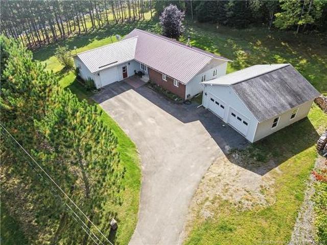 House for sale in Woodstock Parish, Town of Woodstock