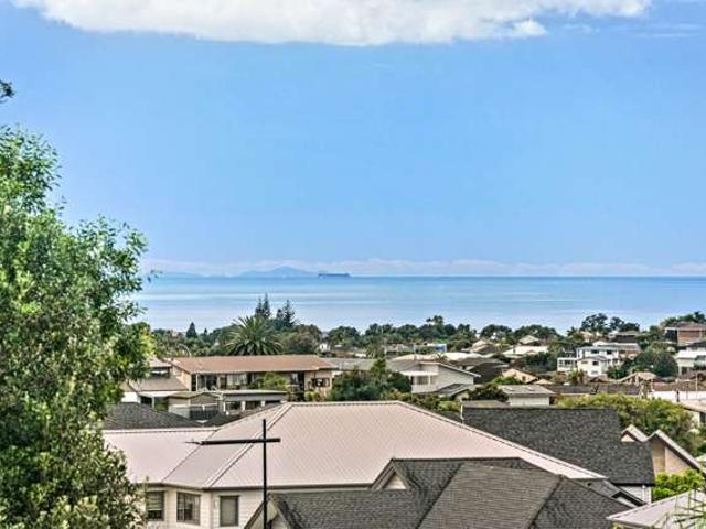 House for sale in Whangaparaoa