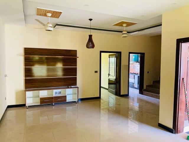 House for sale in کوٹ سندر سنگھ, لاہور ڈویژن