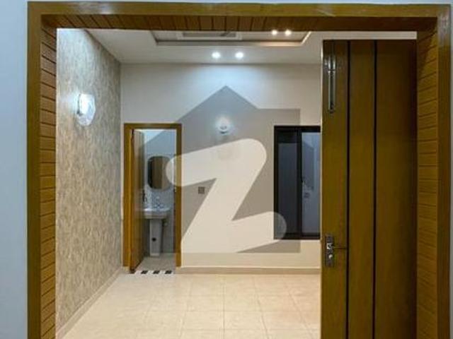 House for sale in Faisalabad, Islamabad Capital Territory