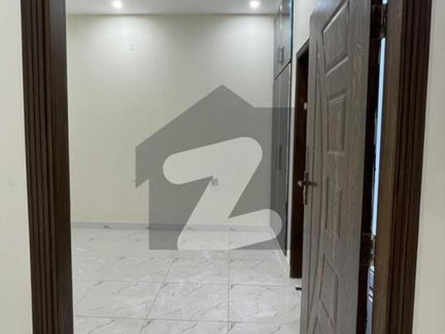 House for sale in Faisalabad, Islamabad Capital Territory
