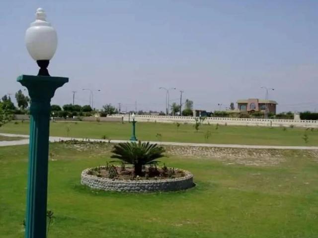 Commercial for sale in Chinar Bagh, کڑیال