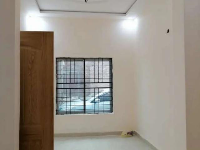 House for sale in 72 MB Floor Zainab tower, Link road, Model town, Lahore, Punjab, Pakistan, Model Town