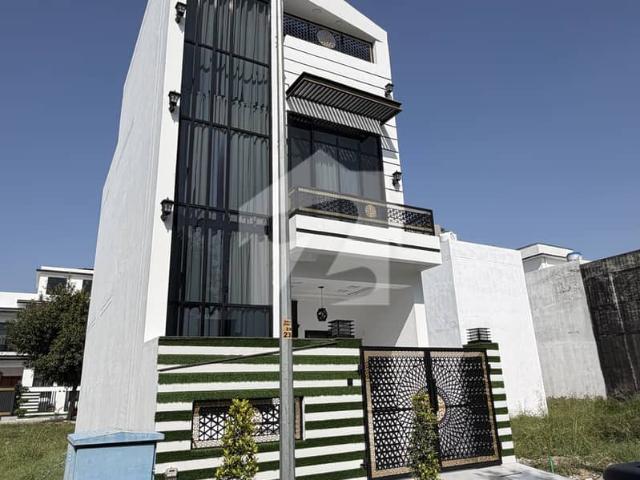 House for sale in گجرات ڈویژن, پنجاب