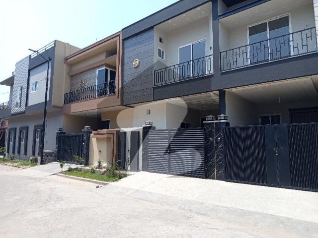 House for sale in Faisalabad, Islamabad Capital Territory