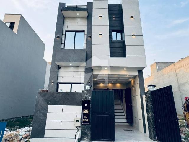 House for sale in لاہور, لاہور ڈویژن
