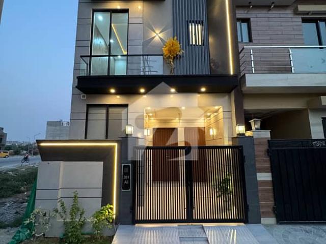 House for sale in لاہور, لاہور ڈویژن