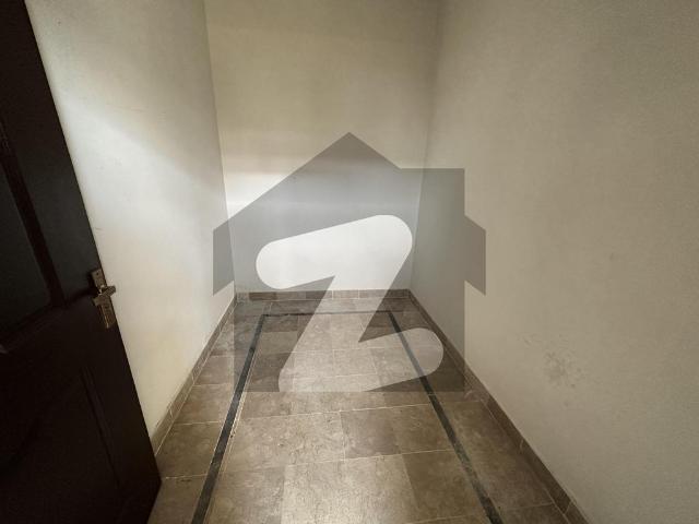 House for sale in Faisalabad, Islamabad Capital Territory