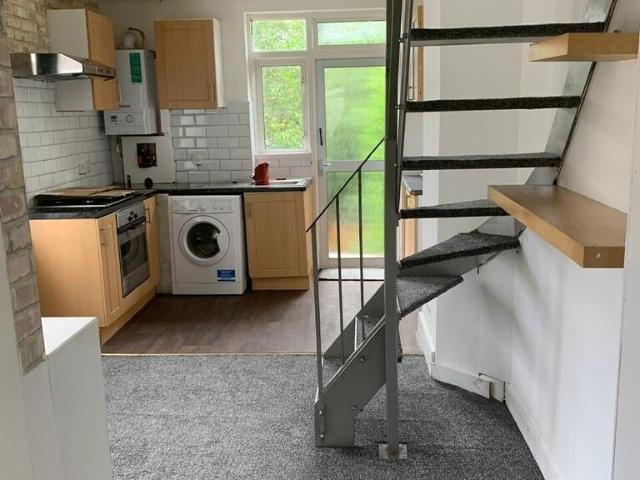Apartment for rent in London Borough of Merton, Greater London