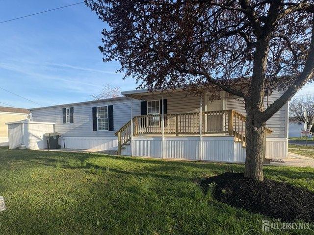 House for sale in Avenel, New Jersey