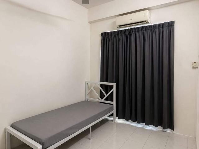 Room for rent in Alam Impian, Selangor