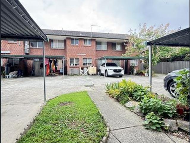 Townhouse for rent in Sydney, New South Wales