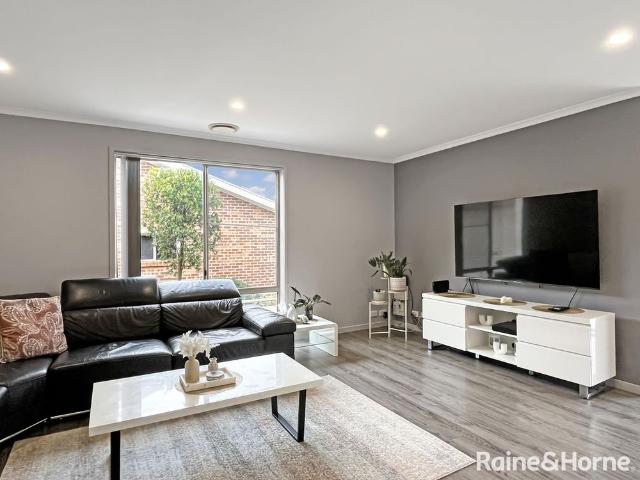 Townhouse for rent in Queanbeyan, New South Wales