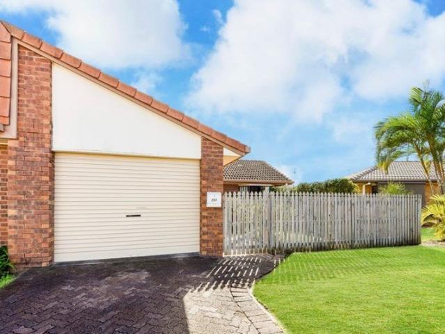 Villa for rent in Kings Creek, Queensland