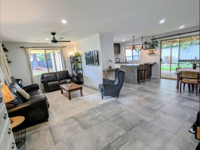 House for rent in Golden Bay, Western Australia