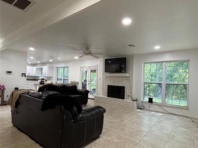 House for sale in Shawnee, Pottawatomie County
