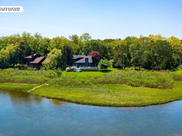 House for sale in Wainscott, New York