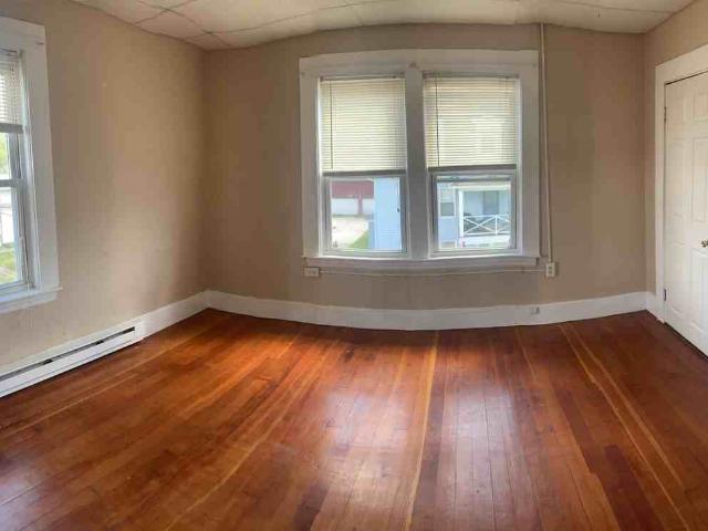 Apartment for rent in Webster, Worcester County