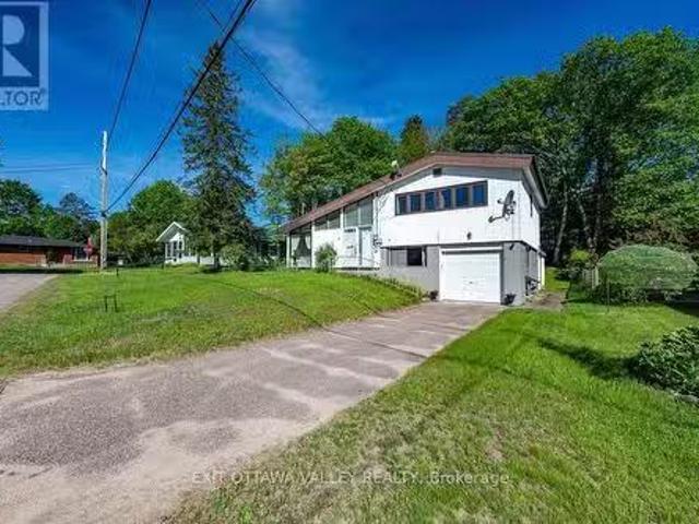 House for sale in Renfrew, Ontario