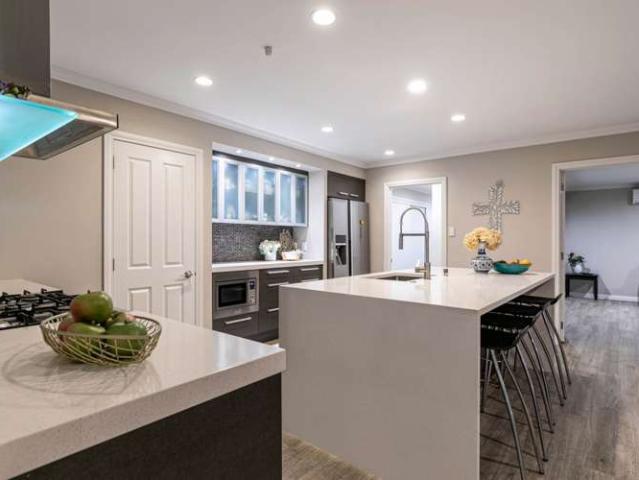 House for sale in Paremoremo