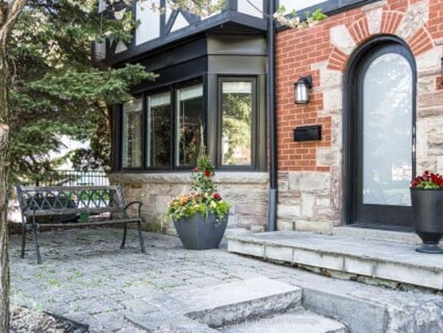 House for sale in Ancaster, Ontario