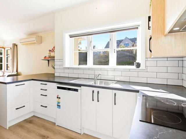 House for sale in Otakou
