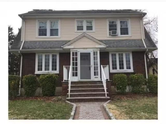House for rent in Teaneck