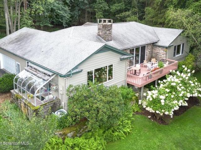 House for sale in Chinchilla, Pennsylvania