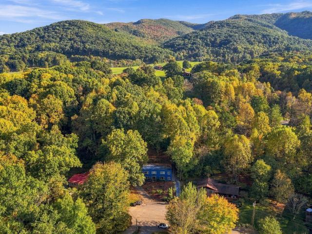 House for sale in Hickory Lake, Johnson City
