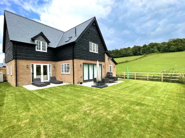 House for rent in Chesham, Asheridge
