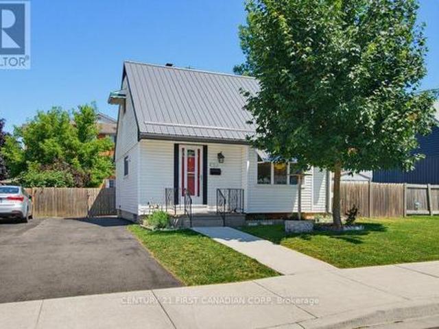 House for sale in St. Thomas, Ontario