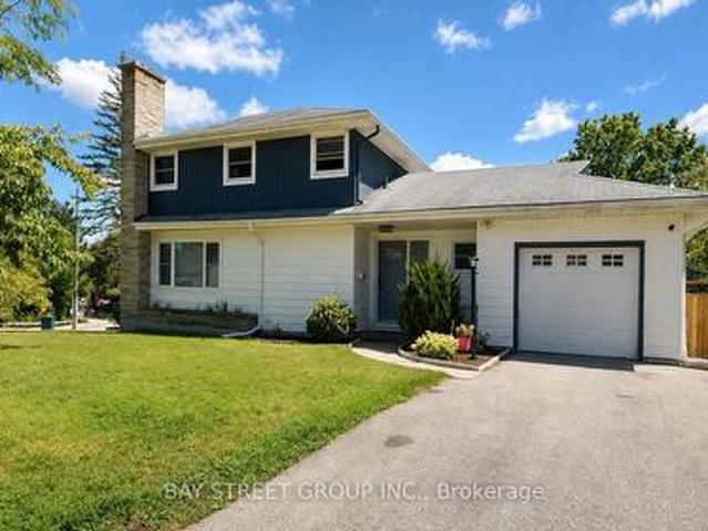 House for sale in Tillsonburg, Ontario