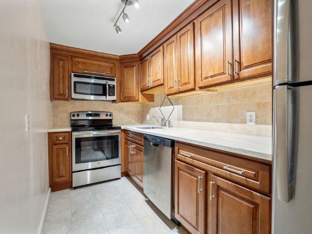 Condo for sale in Derry