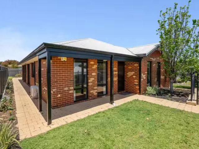 House for rent in Leda