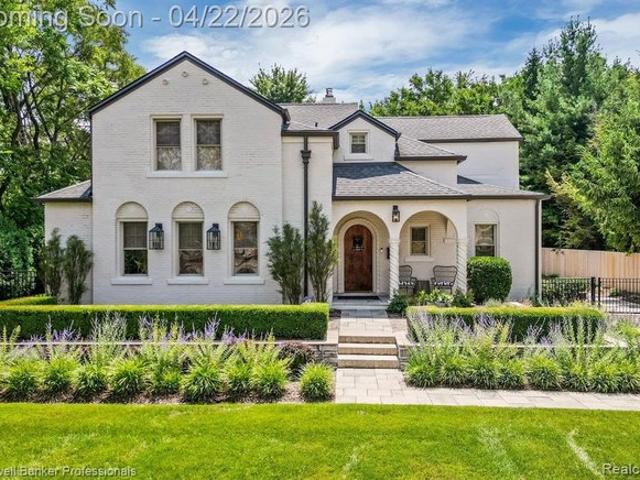 House for sale in Pleasant Ridge, Michigan