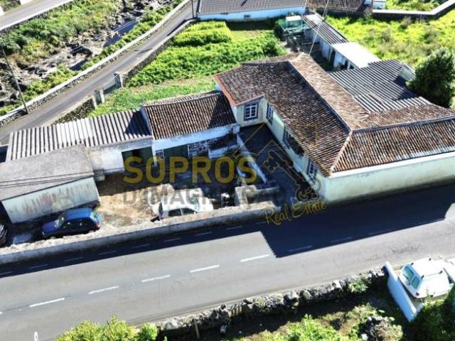 Casa venda em Açores, São Bartolomeu De Regatos