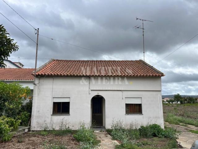 Casa venda em Alcobaça e Vestiaria, Alcobaça