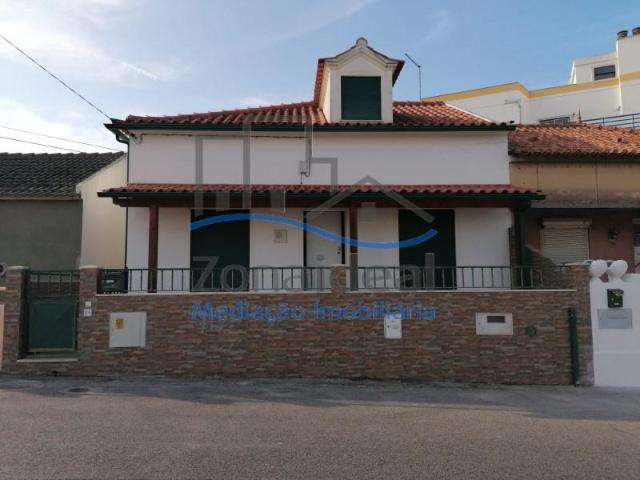 Casa venda em Alenquer (Santo Estêvão e Triana), Alenquer