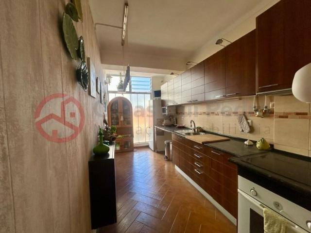 Apartamento venda em Almada, Setúbal
