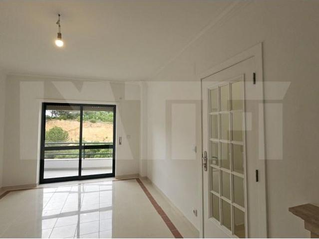 Apartamento venda em Almada, Setúbal