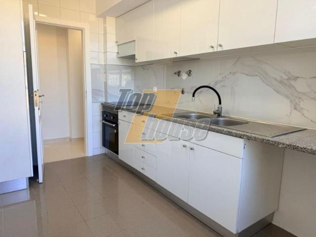 Apartamento venda em Almada, Setúbal